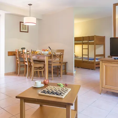 Pierre & La Du Holiday park 3*