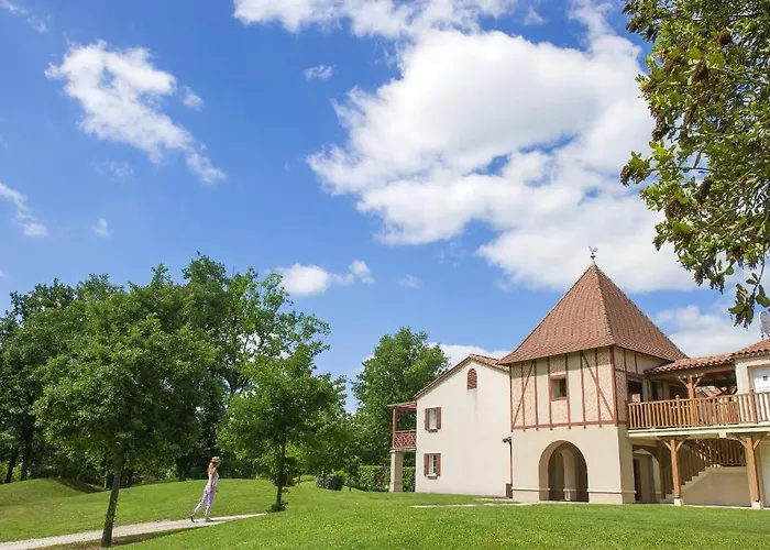 Pierre & La Du Monflanquin