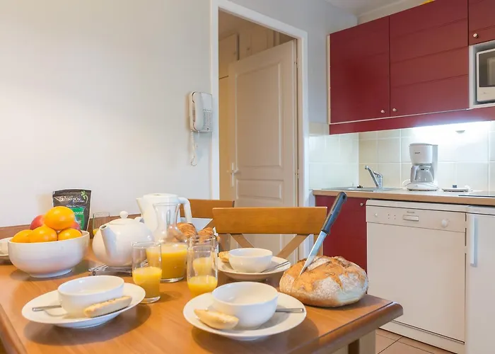 Pierre & La Du Monflanquin