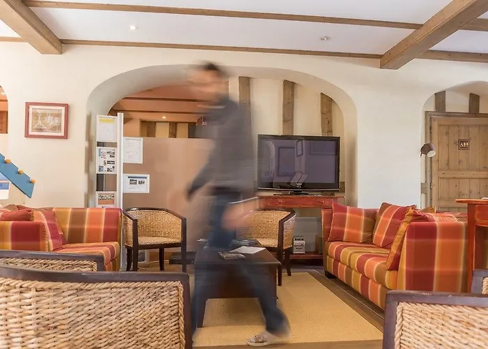 Pierre & La Du Monflanquin